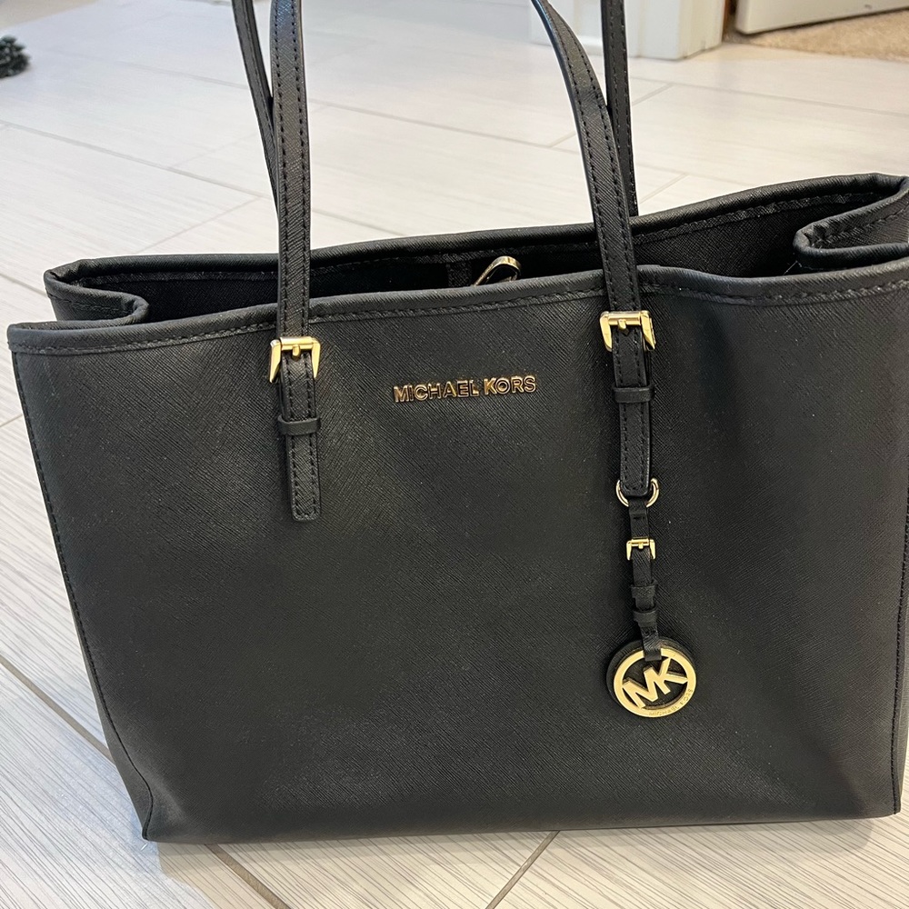 Michael kors black purse